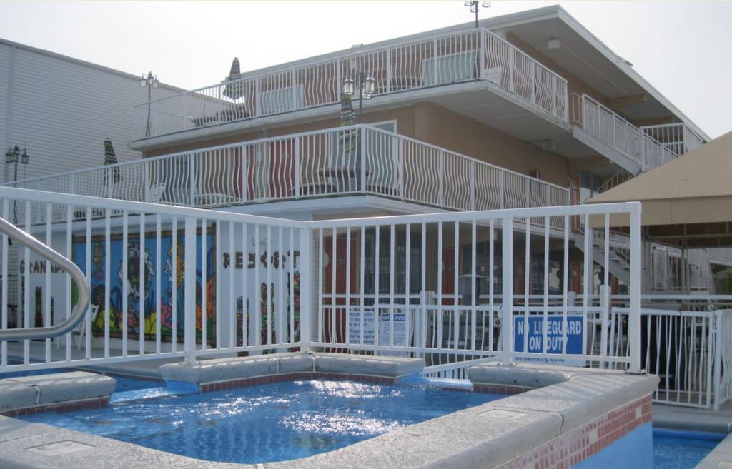 Granada Ocean Resort Уайлдууд Крест Екстериор снимка